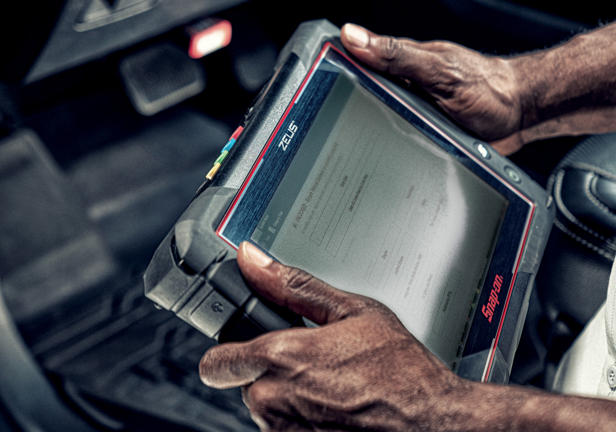 THE POWER OF INTELLIGENT DIAGNOSTICS ON ZEUS Snapon Australia & New